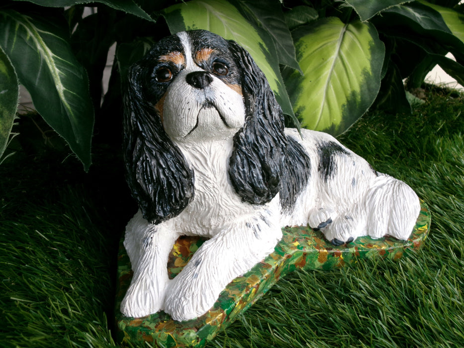 Cavalier King Charles Spaniel Concrete 6x10-1/2 x 6" High