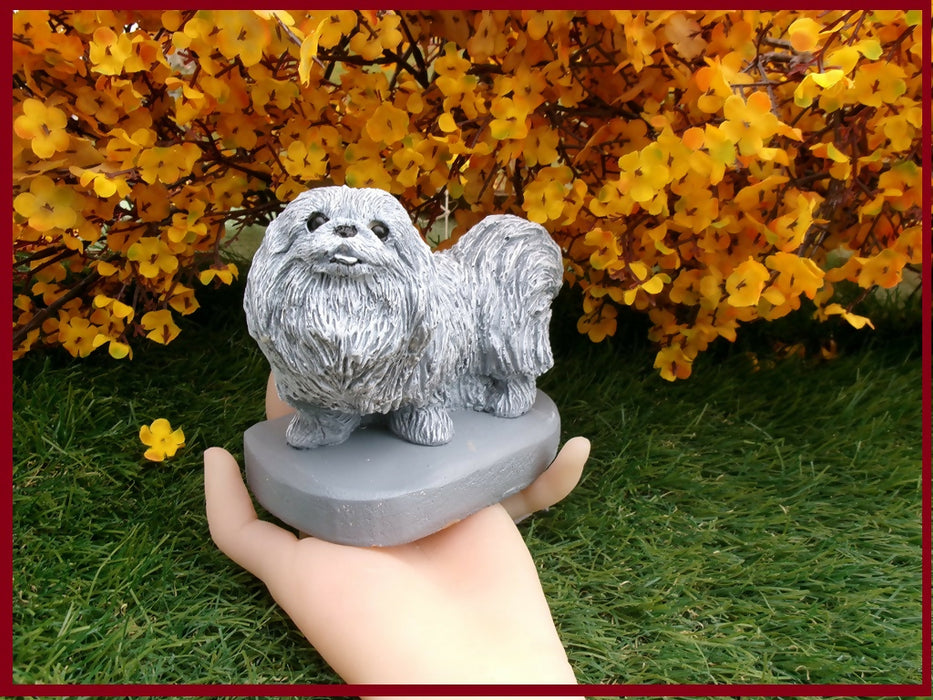 Concrete dog figurines King Charles Beagle Pekingese Korthals Griffin Sheepdog Schnauzer Akita, German Shepherd Dog Great Dane
