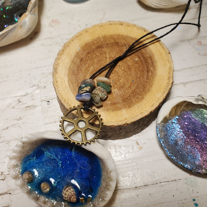 Steampunk Gear Resin Ocean Shell Ornament with Gemstone Chips